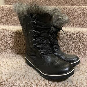 Sorel Torino II Black Fur-Lined Winter Boots size 9.5